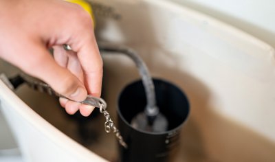 Ways to Manually Flush a Toilet